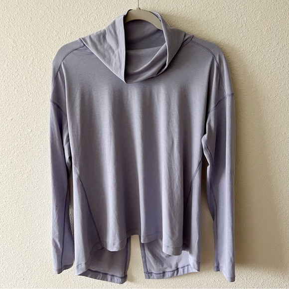 Lululemon See You in Savasana Long Sleeve Size 6 - Picture 2 of 8